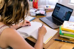 Quelles techniques de mémorisation efficaces pour réussir ses examens ?  